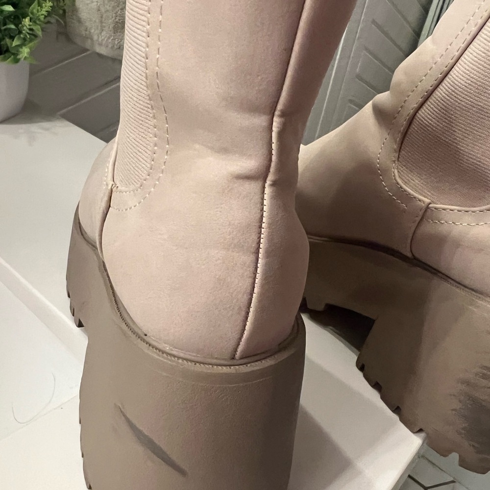 Soda Cream Women's Combat Boots - Picture 5 of 5